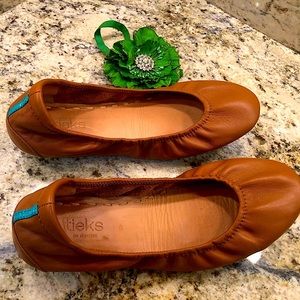 Chestnut brown Tieks sz 8